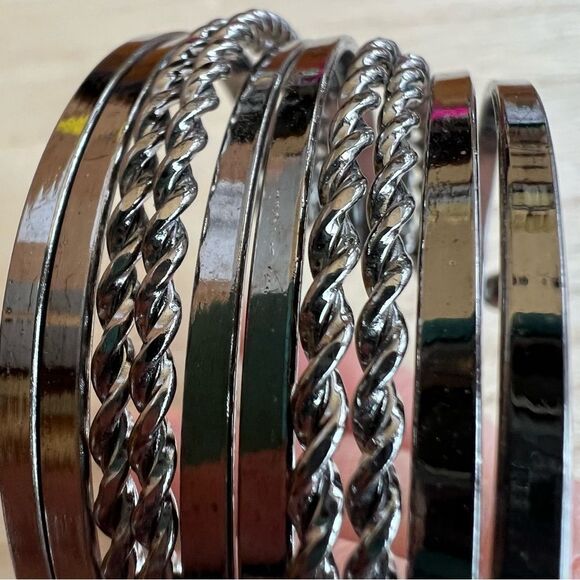 Silver tone stacked textured bracelet cuff - Picture 5 of 6